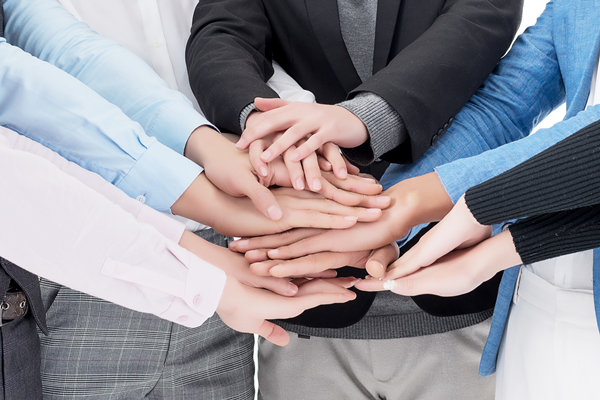 變革中的企業(yè)如何對(duì)待持不同態(tài)度的人？