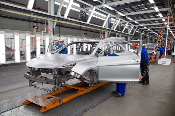 打破瓶頸，提升產(chǎn)能：精益生產(chǎn)在企業(yè)生產(chǎn)現(xiàn)場(chǎng)的應(yīng)用