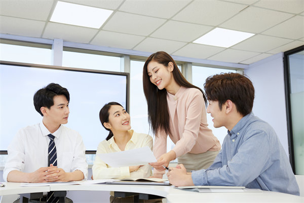 員工溝通與協(xié)調(diào):提升團(tuán)隊(duì)協(xié)作效率的關(guān)鍵 員工溝通與協(xié)調(diào):提升團(tuán)隊(duì)協(xié)作效率的關(guān)鍵