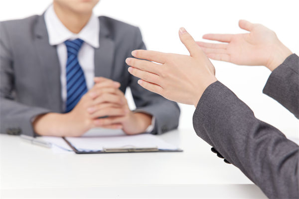 揭秘！看看企業(yè)高級(jí)HR是如何玩轉(zhuǎn)人才爭(zhēng)奪大戰(zhàn)的？